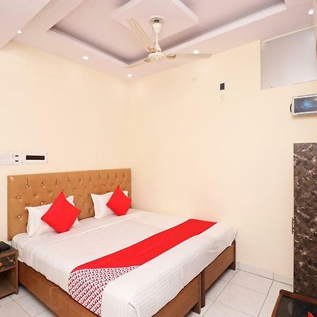 Oyo 30288 Hotel Moon Palace ラクナウ エクステリア 写真