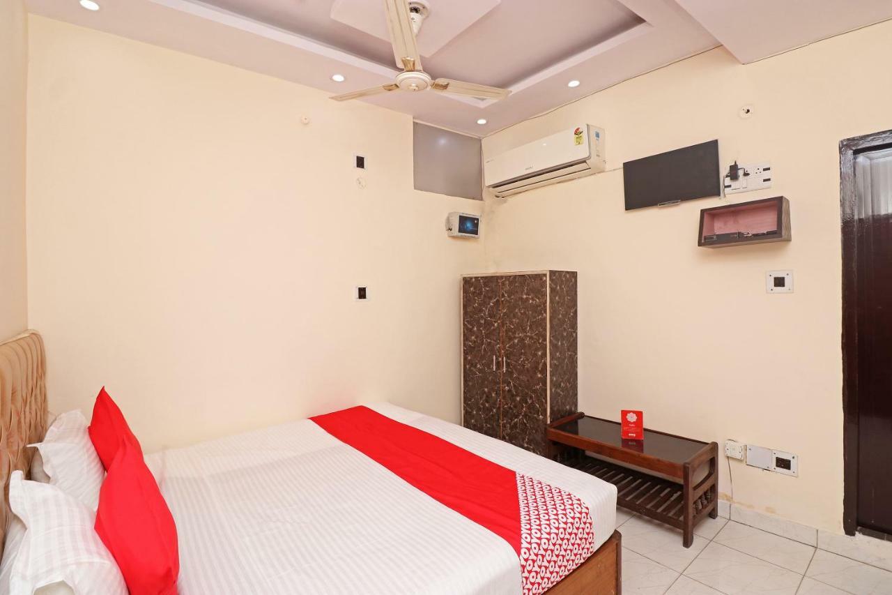 Oyo 30288 Hotel Moon Palace ラクナウ エクステリア 写真