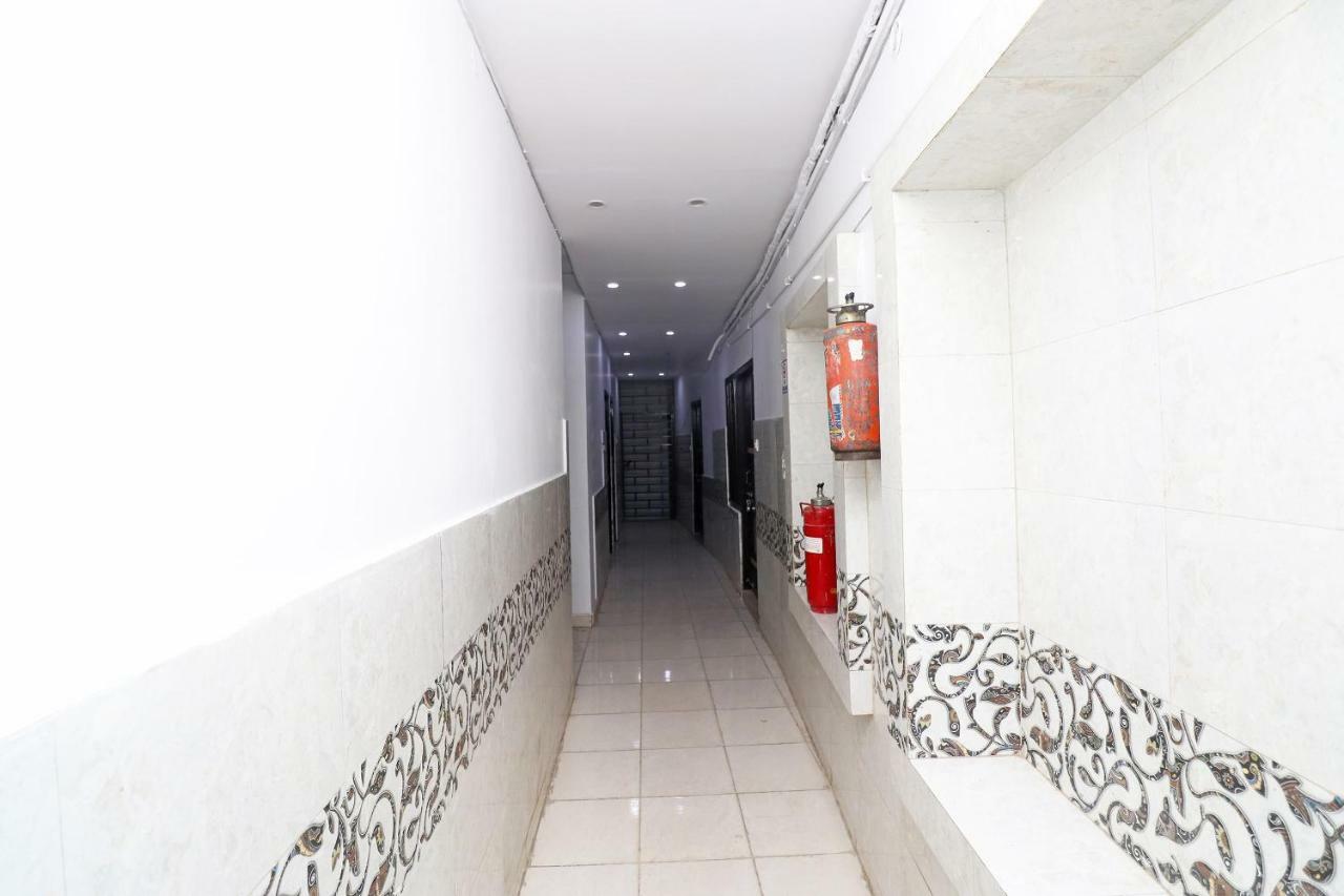 Oyo 30288 Hotel Moon Palace ラクナウ エクステリア 写真